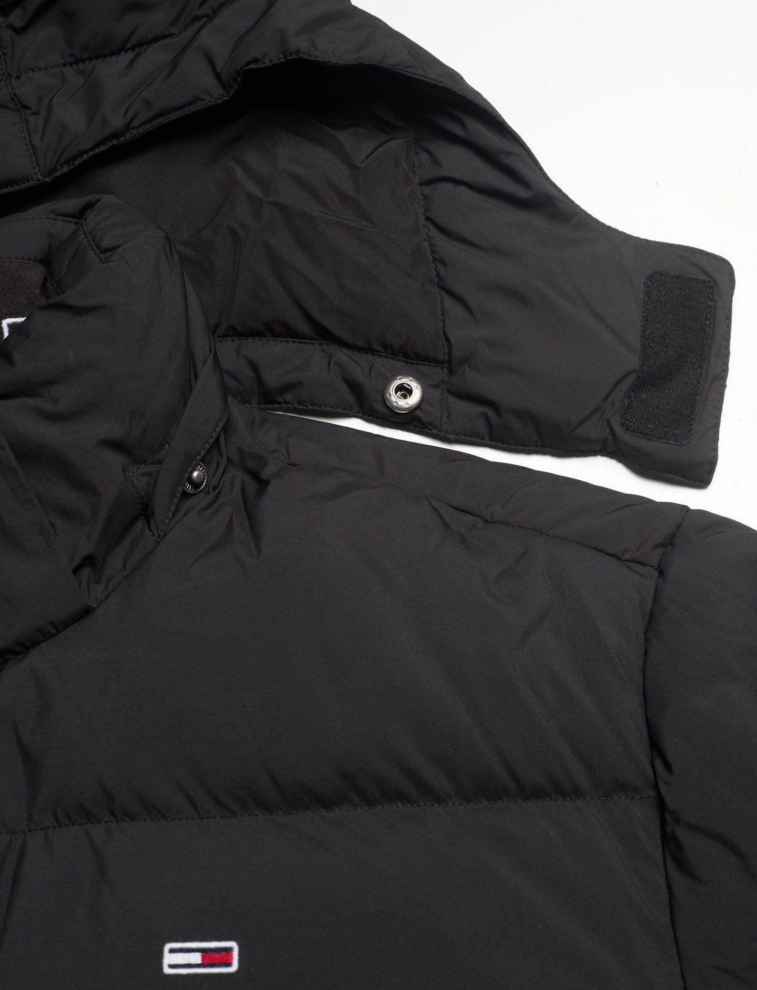 Tommy hilfiger essential down 2025 jacket black