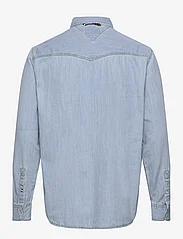 Tommy Jeans - TJM RLX WESTERN DENIM SHIRT - denim shirts - lt indigo - 1