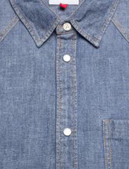 Tommy Jeans - TJM RLX WESTERN DENIM SHIRT - jeansskjortor - mid indigo - 2