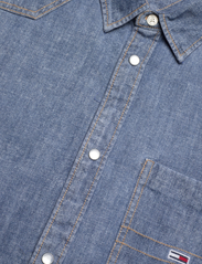 Tommy Jeans - TJM RLX WESTERN DENIM SHIRT - jeansskjortor - mid indigo - 3