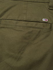 Tommy Jeans - TJM AUSTIN CHINO - chino's - drab olive green - 4