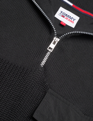 Tommy Jeans - TJM REG MIX FABRIC TECH SWEATER - megzti drabužiai - black - 2