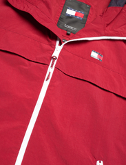 Tommy Jeans - TJM CHICAGO WINDBREAKER EXT - pavasara jakas - magma red - 2