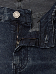 Tommy Jeans - RYAN RGLR STRGHT AH5168 - regular piegriezuma džinsa bikses - denim dark - 3