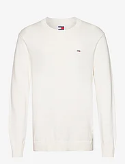 Tommy Jeans - TJM SLIM ESSNTLS C-NECK SWEATER - knitted round necks - ancient white - 0