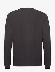 Tommy Jeans - TJM REG LS WAFFLE TEE - long-sleeved t-shirts - black - 1