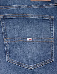 Tommy Jeans - SCANTON SLIM BH1233 - džinsa bikses ar tievām starām - denim medium - 4