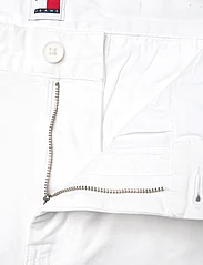 Tommy Jeans - TJM SCANTON SHORT - chinos shorts - white - 3
