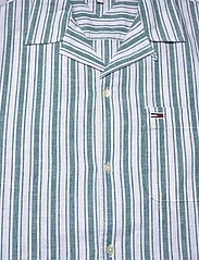 Tommy Jeans - TJM STRIPE LINEN SS SHIRT EXT - kortærmede t-shirts - timeless teal stripe - 2