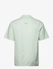 Tommy Jeans - TJM LINEN BLEND CAMP SHIRT EXT - kortærmede t-shirts - opal green - 1