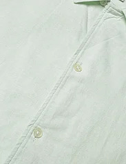 Tommy Jeans - TJM LINEN BLEND CAMP SHIRT EXT - kortærmede t-shirts - opal green - 4