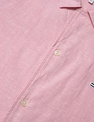 Tommy Jeans - TJM LINEN BLEND CAMP SHIRT EXT - t-krekli ar īsām piedurknēm - tickled pink - 3