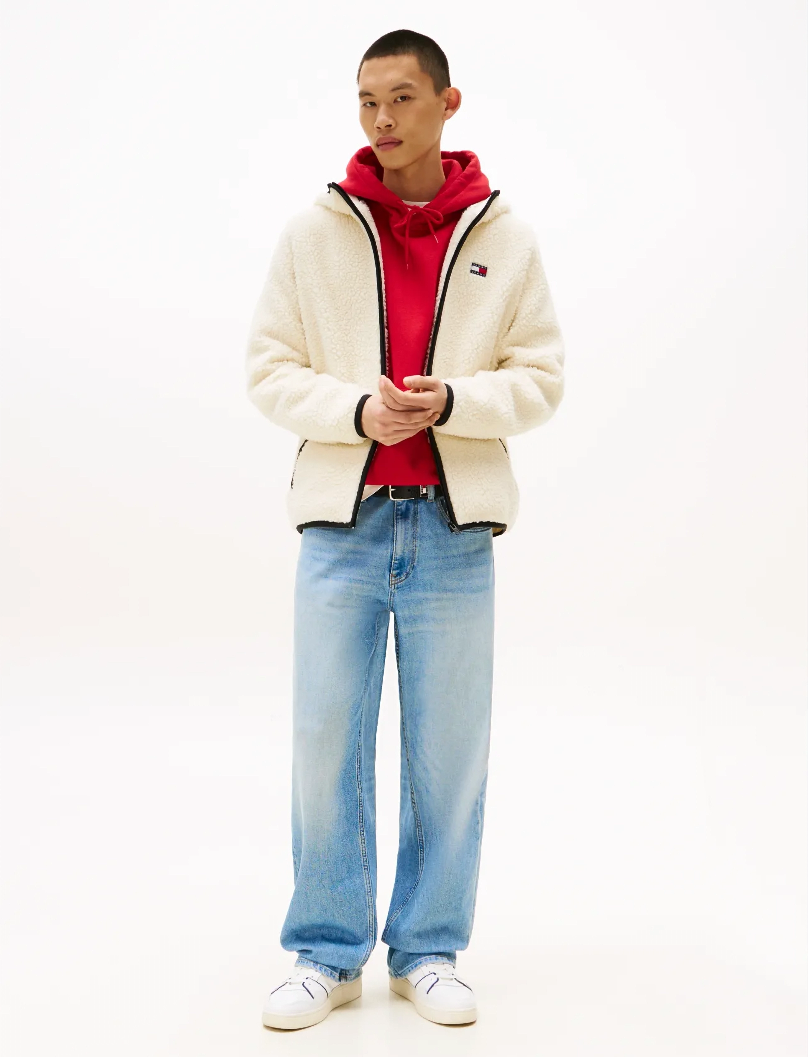 Tommy Jeans - TJM REG BADGE TEDDY ZIP TRU EXT - plīša džemperi - desert sand dune - 2