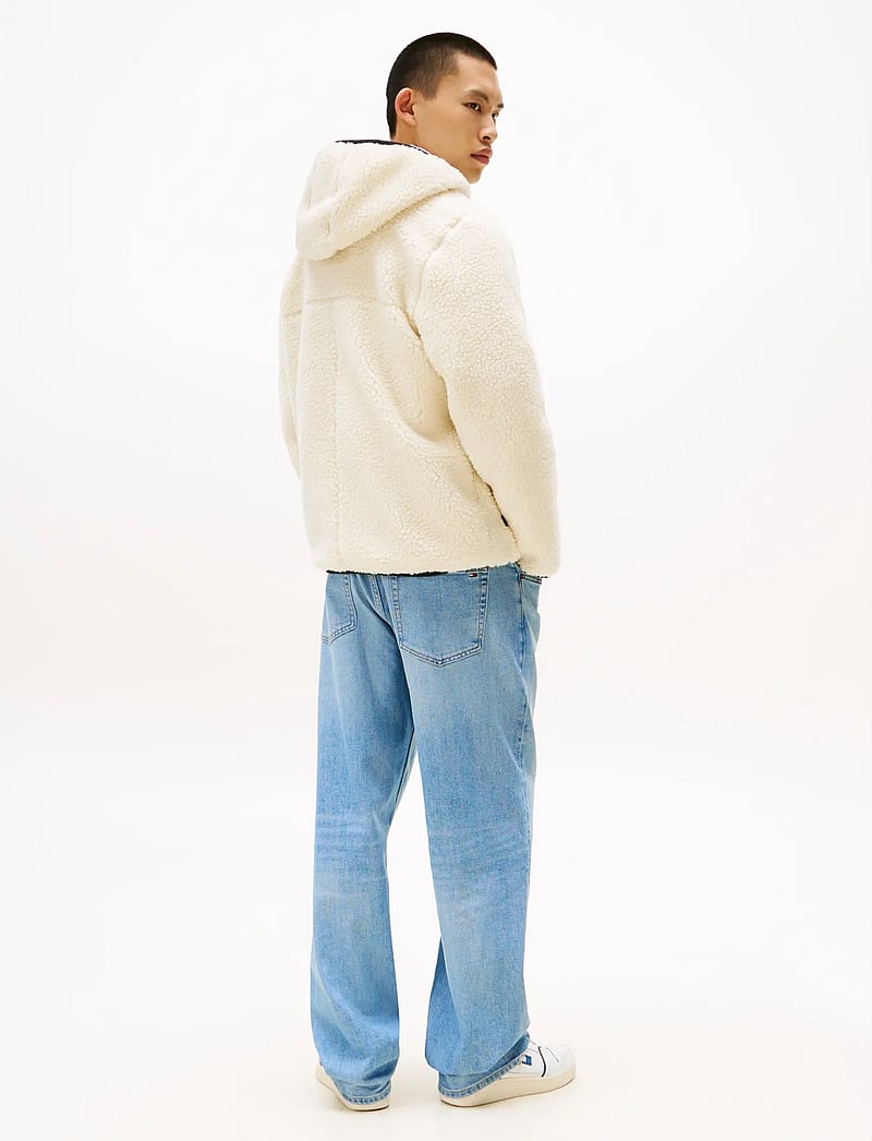 Tommy Jeans - TJM REG BADGE TEDDY ZIP TRU EXT - teddytröjor - desert sand dune - 3