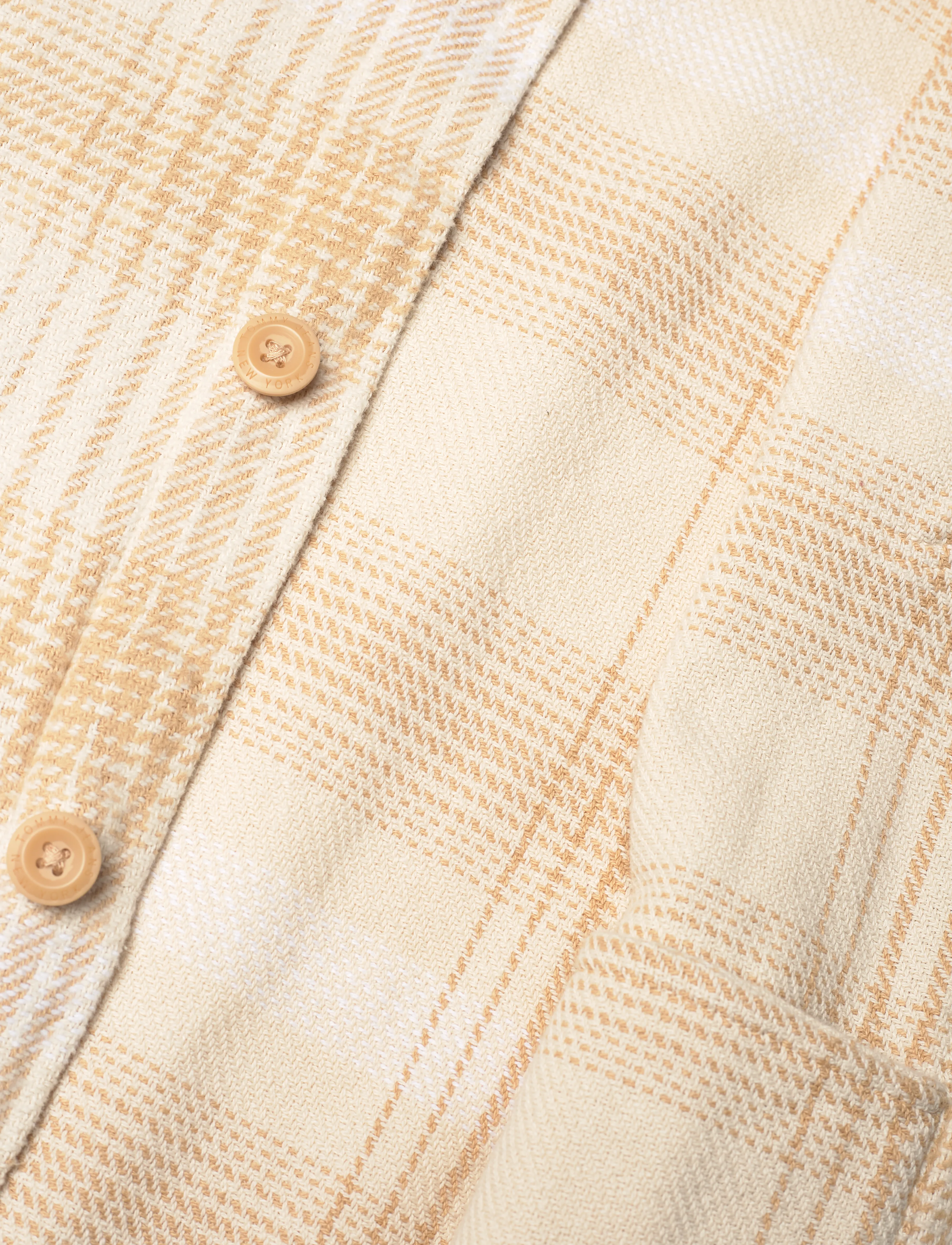 Tommy Jeans - TJM BADGE CHECK OVERSHIRT - gentle gold check - 4