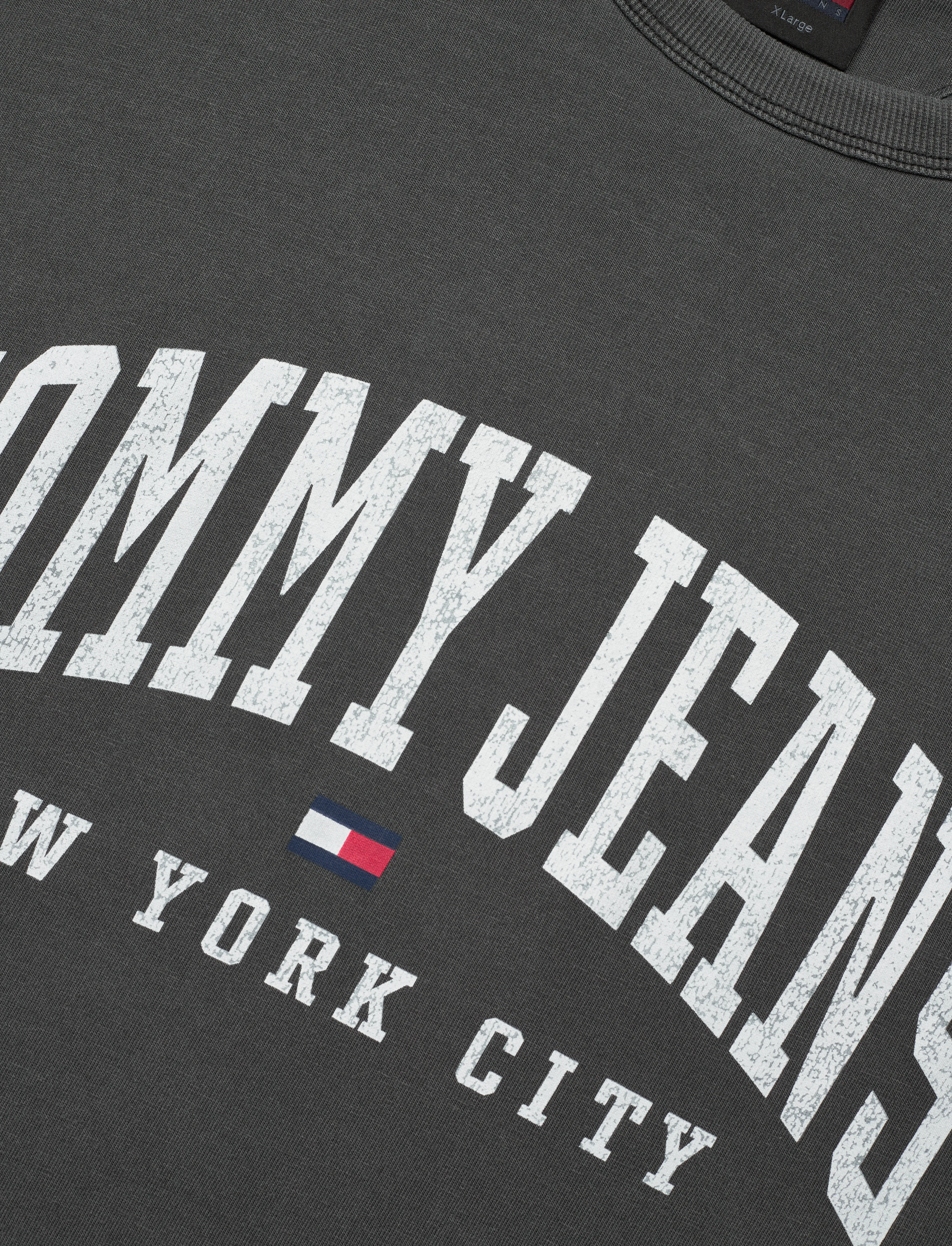 Tommy Jeans - TJM REG ARC VARSITY WASHED TEE - black - 2