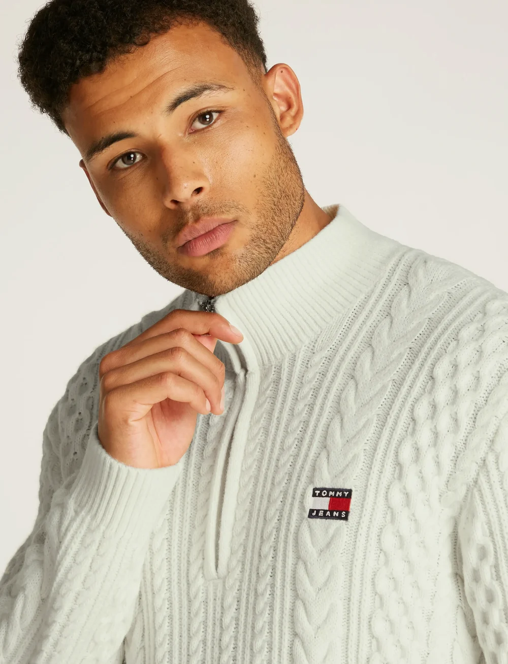 Tommy Jeans - TJM REG CABLE S FLAG 1/4 ZIP - pullover mit halbem reißverschluss - ancient white - 4