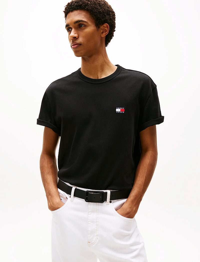 Tommy Jeans - TJM REG BADGE TEE EXT - kortärmade t-shirts - black - 0