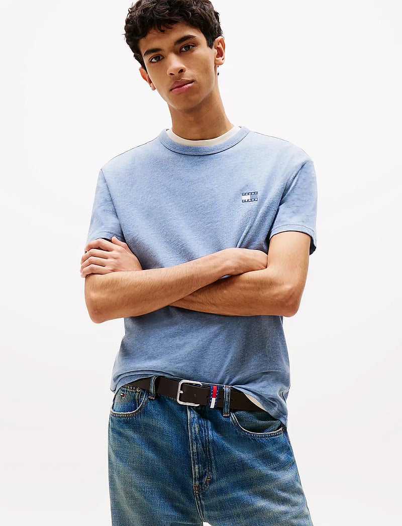 Tommy Jeans - TJM REG BADGE TEE EXT - kortärmade t-shirts - blue moment htr tonal - 0