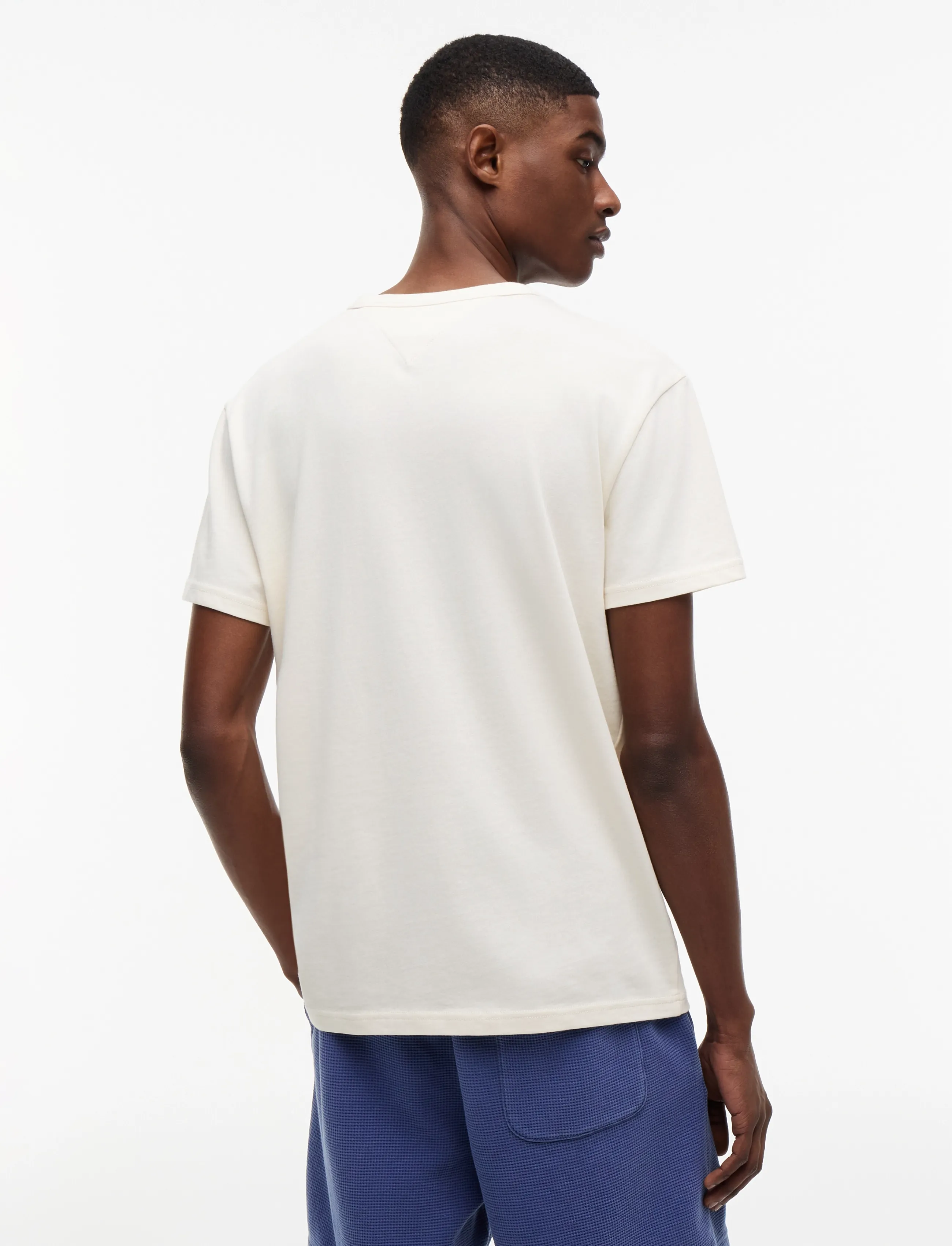Tommy Jeans - TJM REG BADGE TEE EXT - kortärmade t-shirts - calico - 2