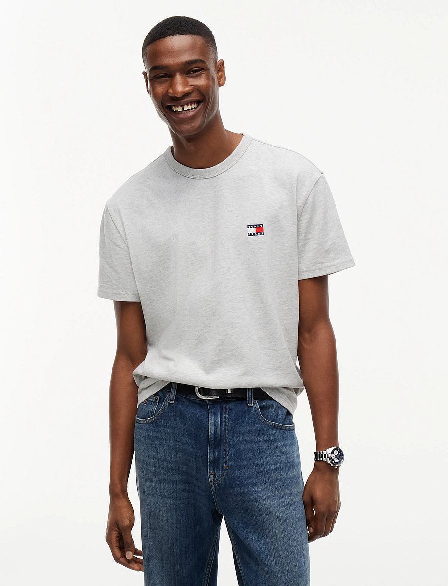 Tommy Jeans - TJM REG BADGE TEE EXT - kurzärmelige t-shirts - ice grey heather - 0