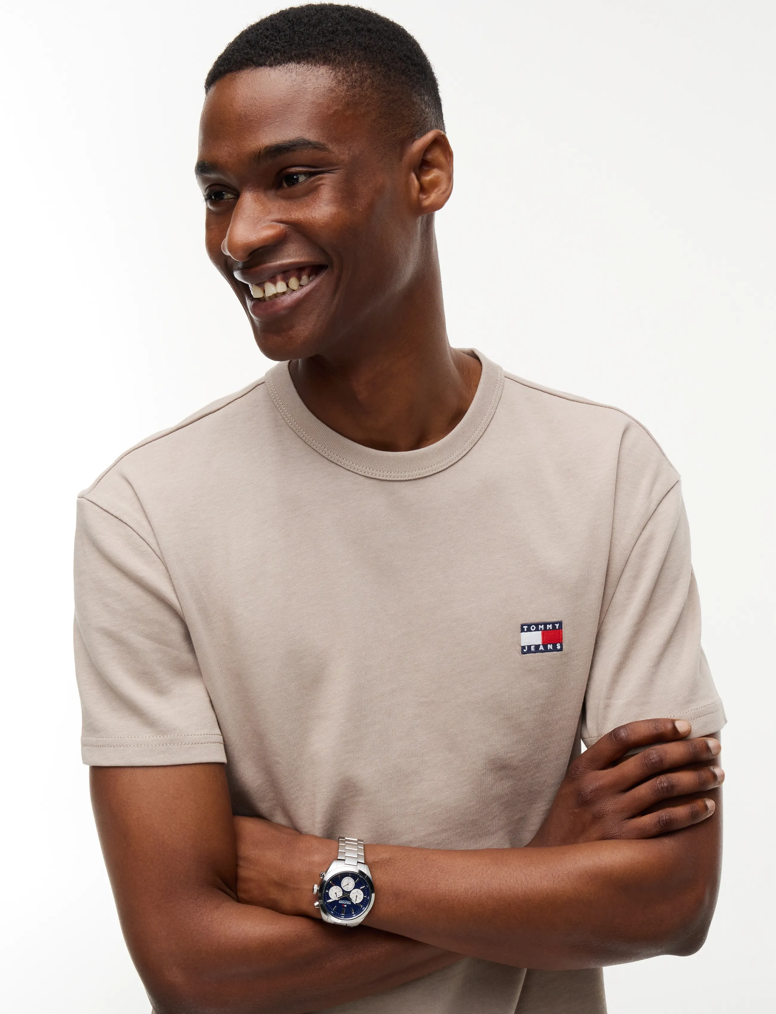 Tommy Jeans - TJM REG BADGE TEE EXT - kortærmede t-shirts - limestone dust - 3