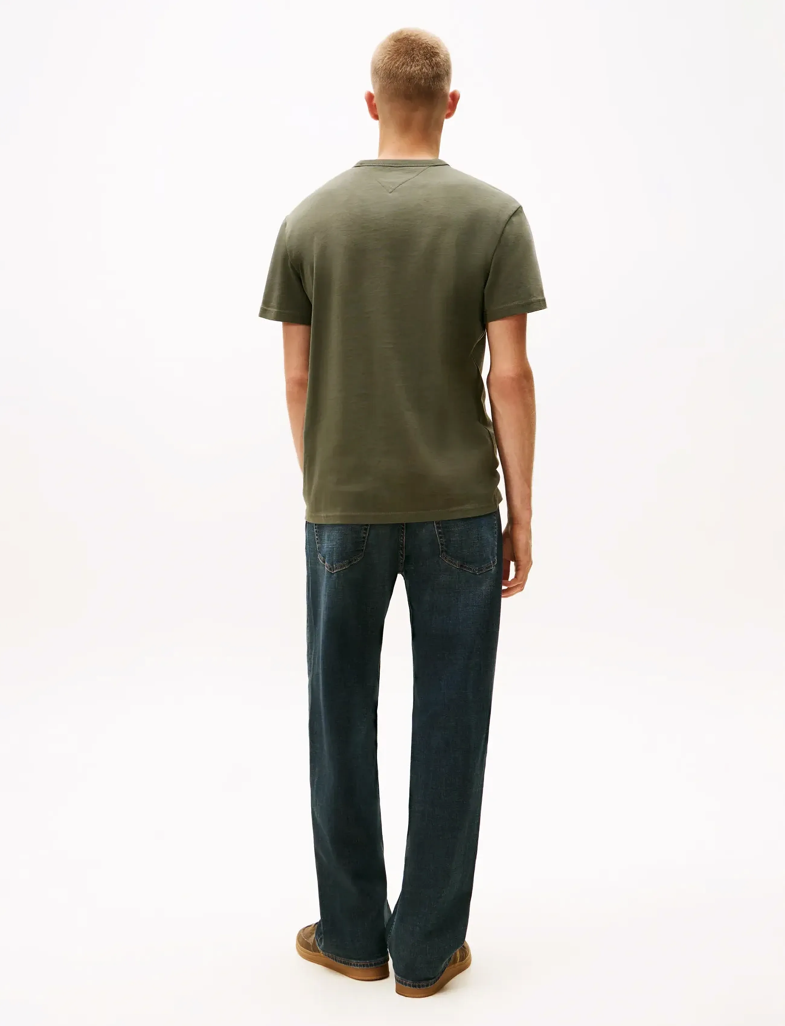Tommy Jeans - TJM REG BADGE TEE EXT - lyhythihaiset - pewter green tonal - 4