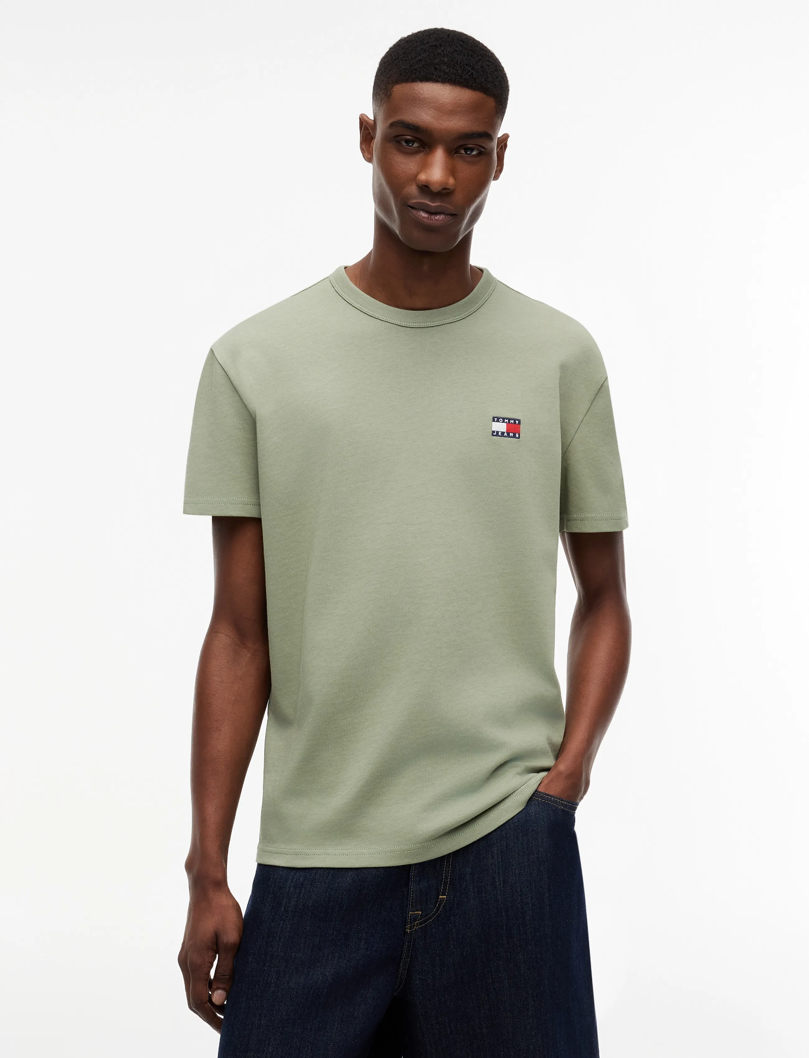 Tommy Jeans TJM REG BADGE TEE EXT - Campaign - SPRING OLIVE / khaki/green