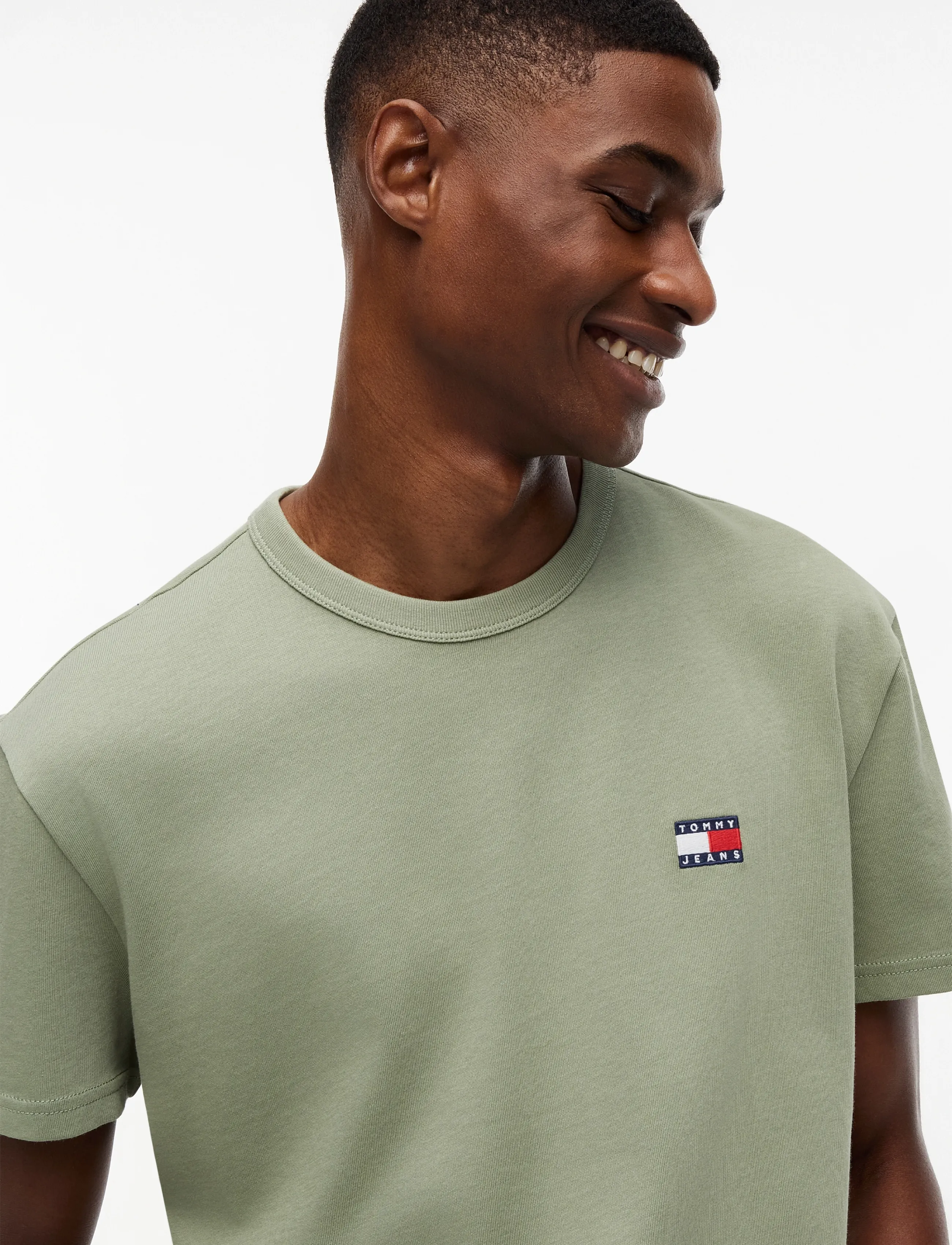 Tommy Jeans - TJM REG BADGE TEE EXT - short-sleeved t-shirts - spring olive - 3
