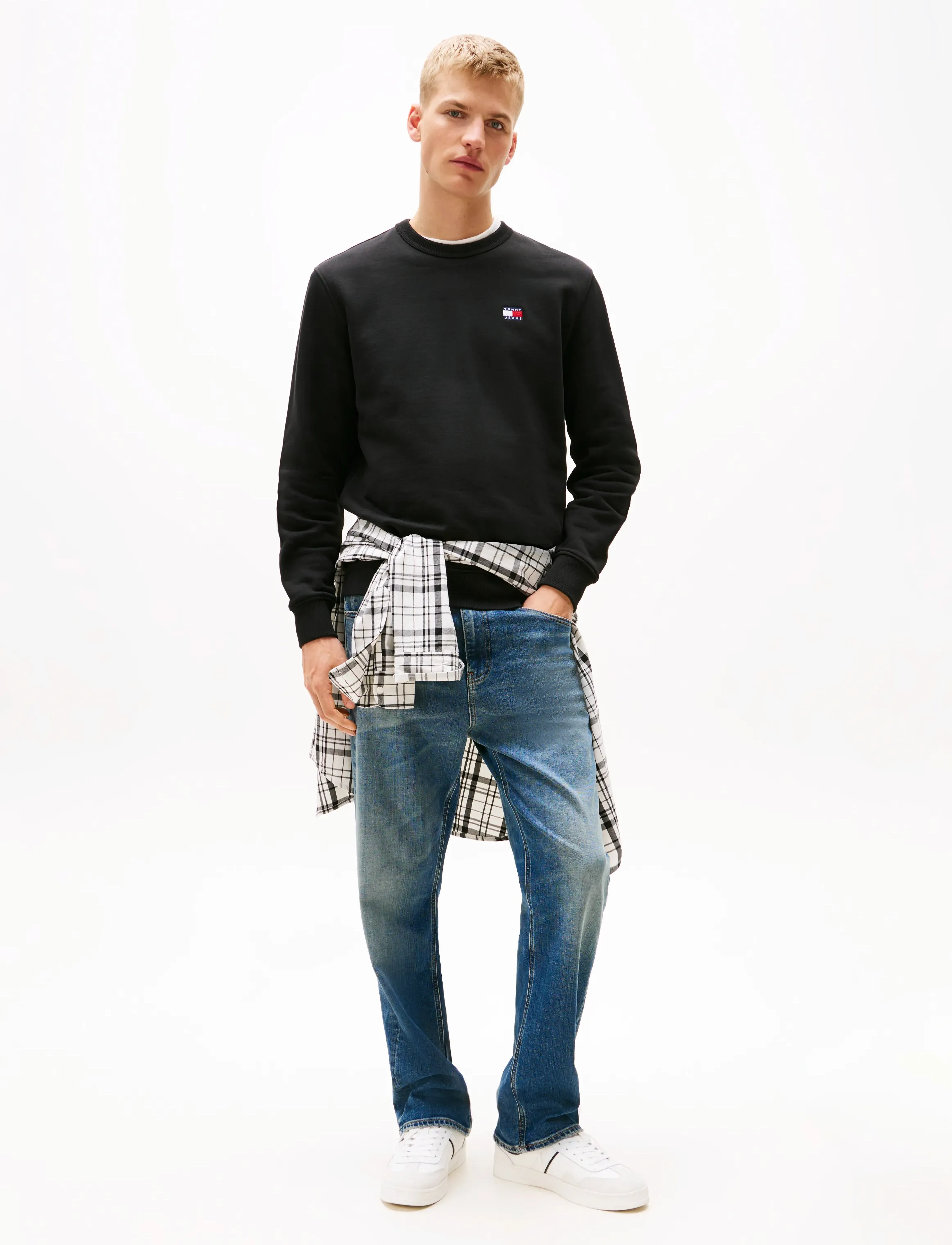 Tommy Jeans - TJM REG BADGE CREW EXT - collegepaidat - black - 3