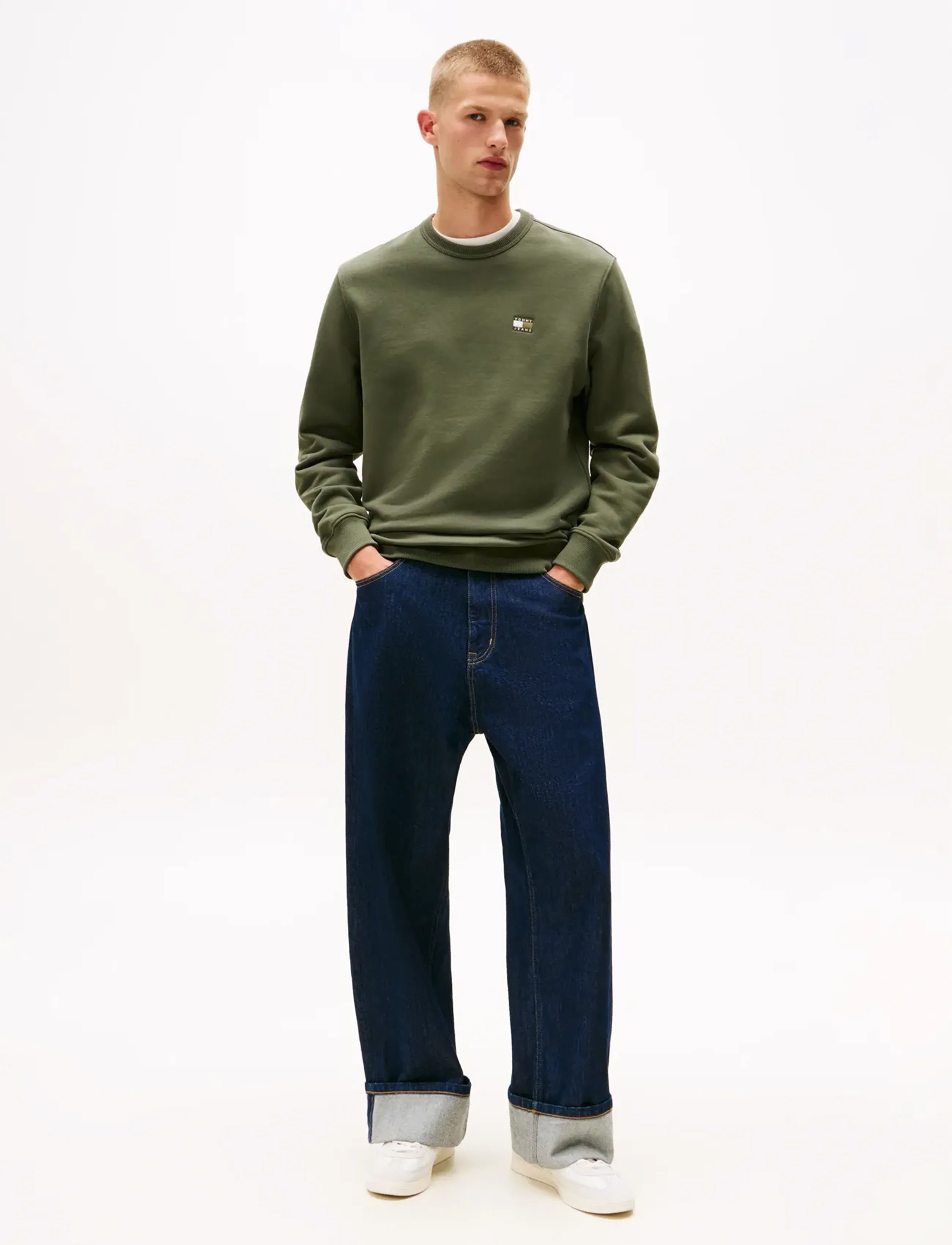 Tommy Jeans - TJM REG BADGE CREW EXT - collegepaidat - pewter green tonal - 3