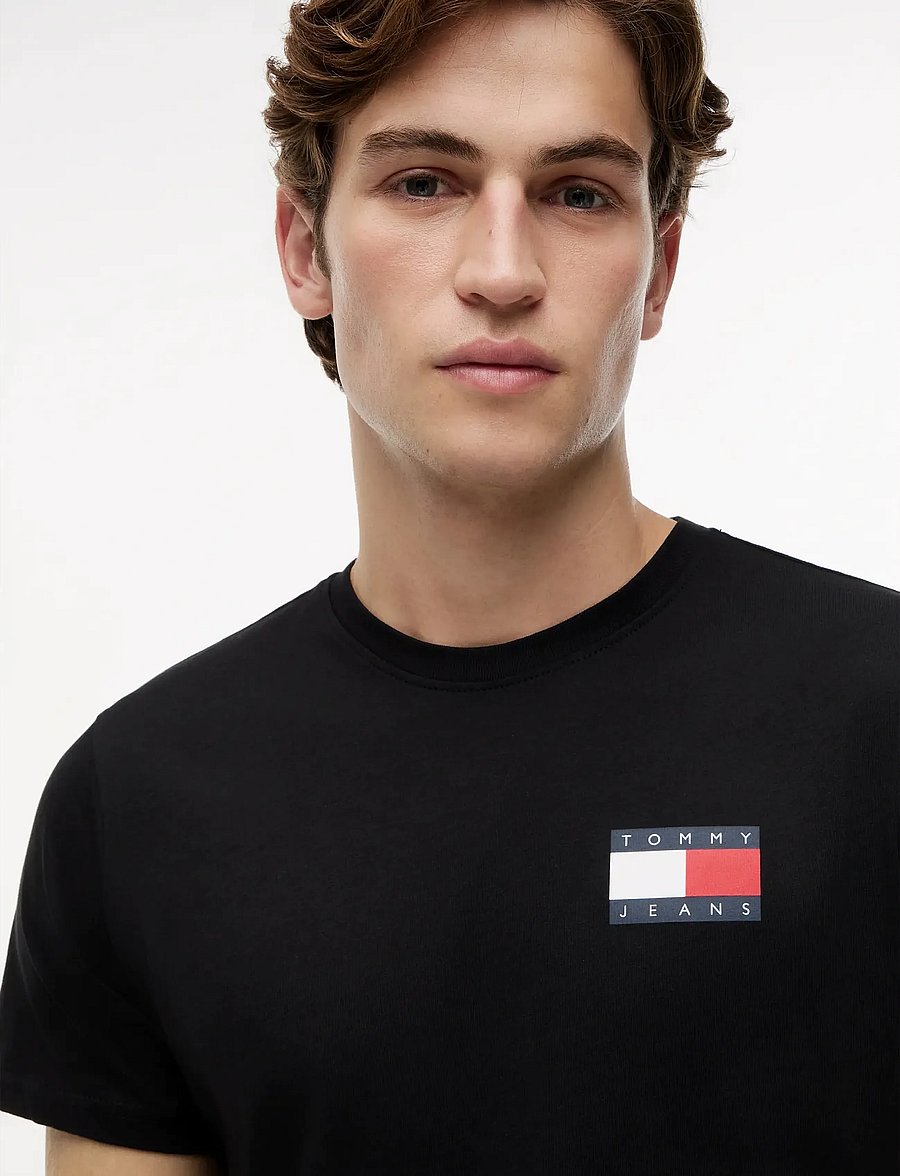 Tommy Jeans - TJM REG ESSENTIAL FLAG TEE EXT - kurzärmelig - black - 4