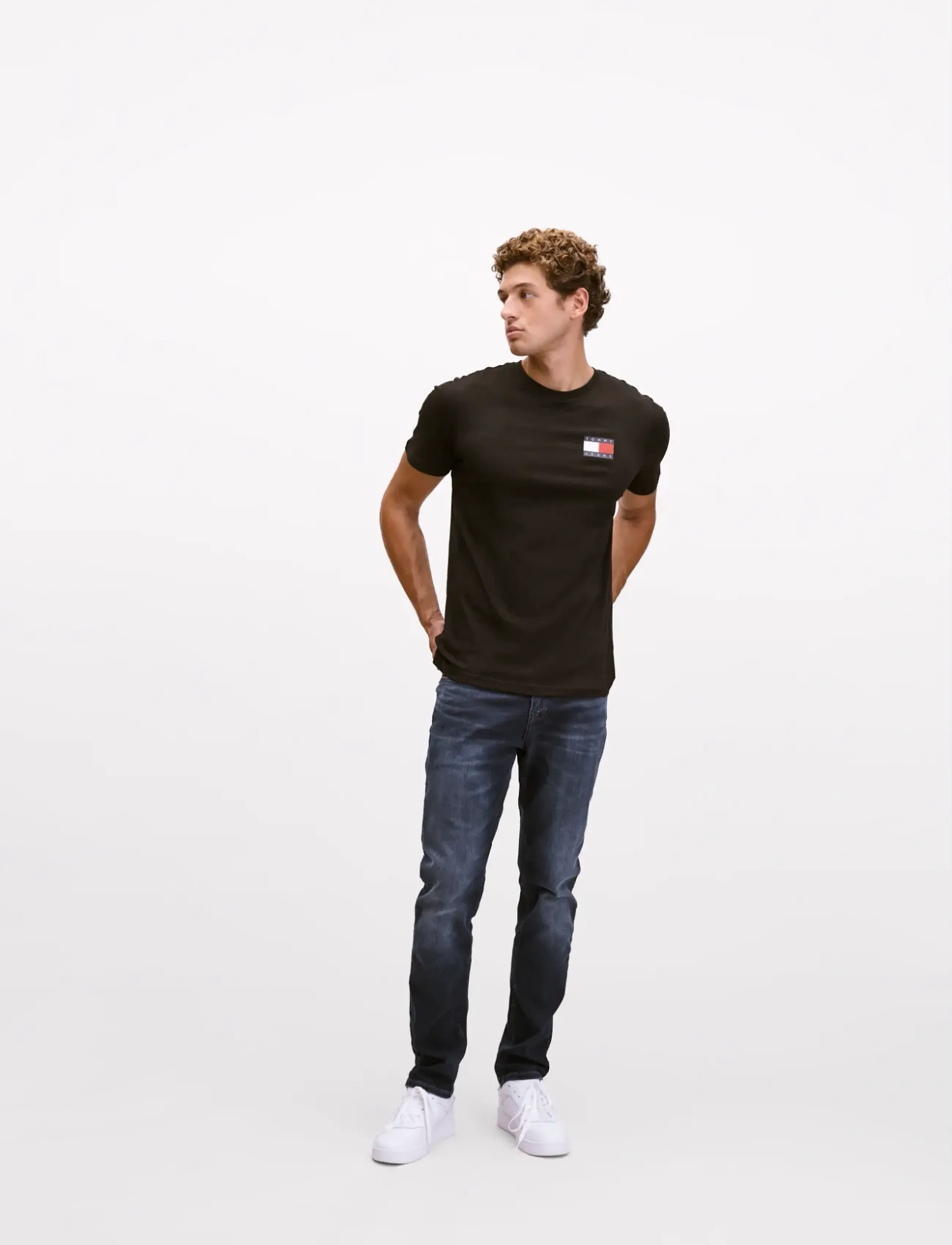 TOMMY JEANS Tjm Slim Essential Flag Tee Ext t-shirts - bas herr – bild 5