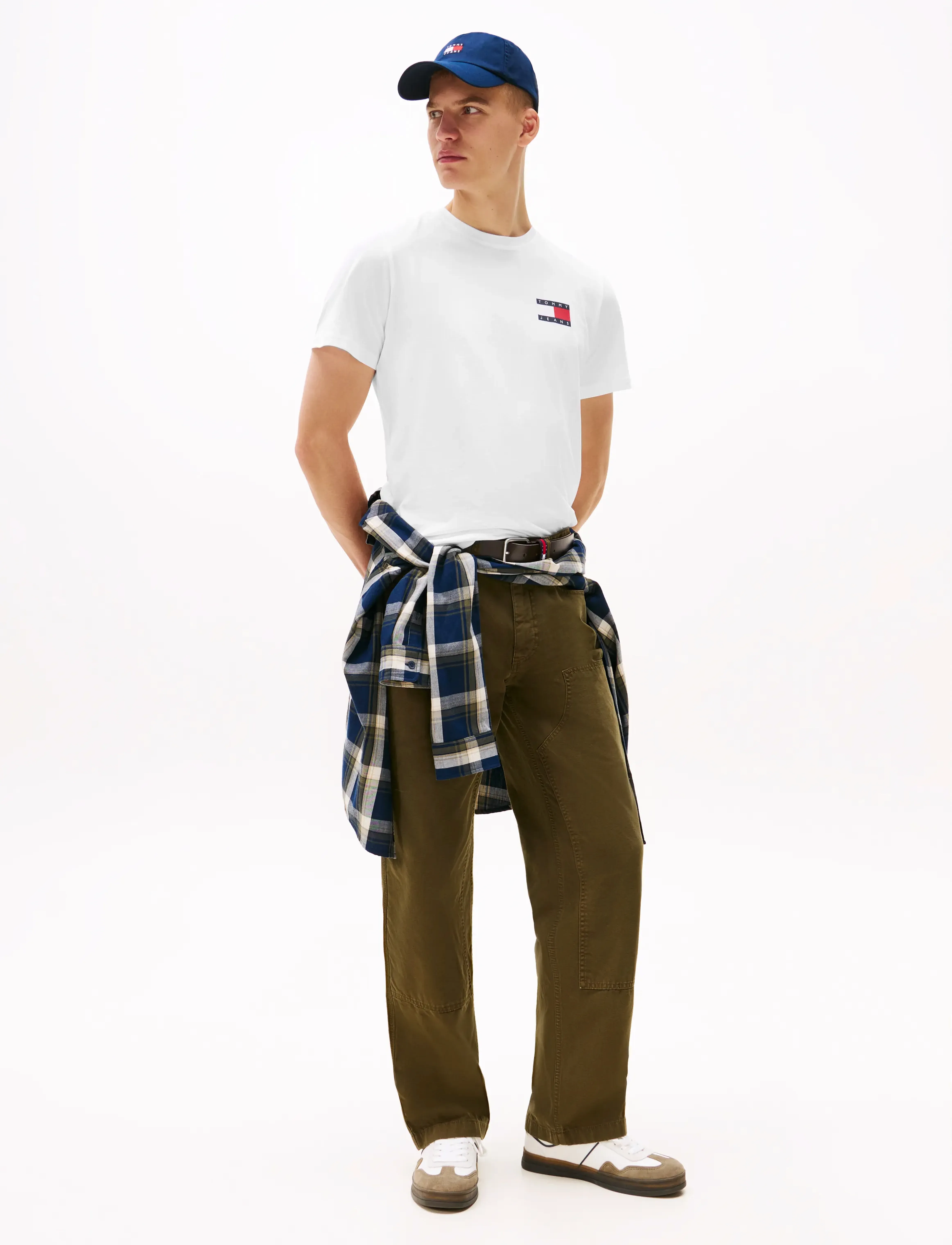 Tommy Jeans - TJM REG ESSENTIAL FLAG TEE EXT - kortærmede t-shirts - white - 4