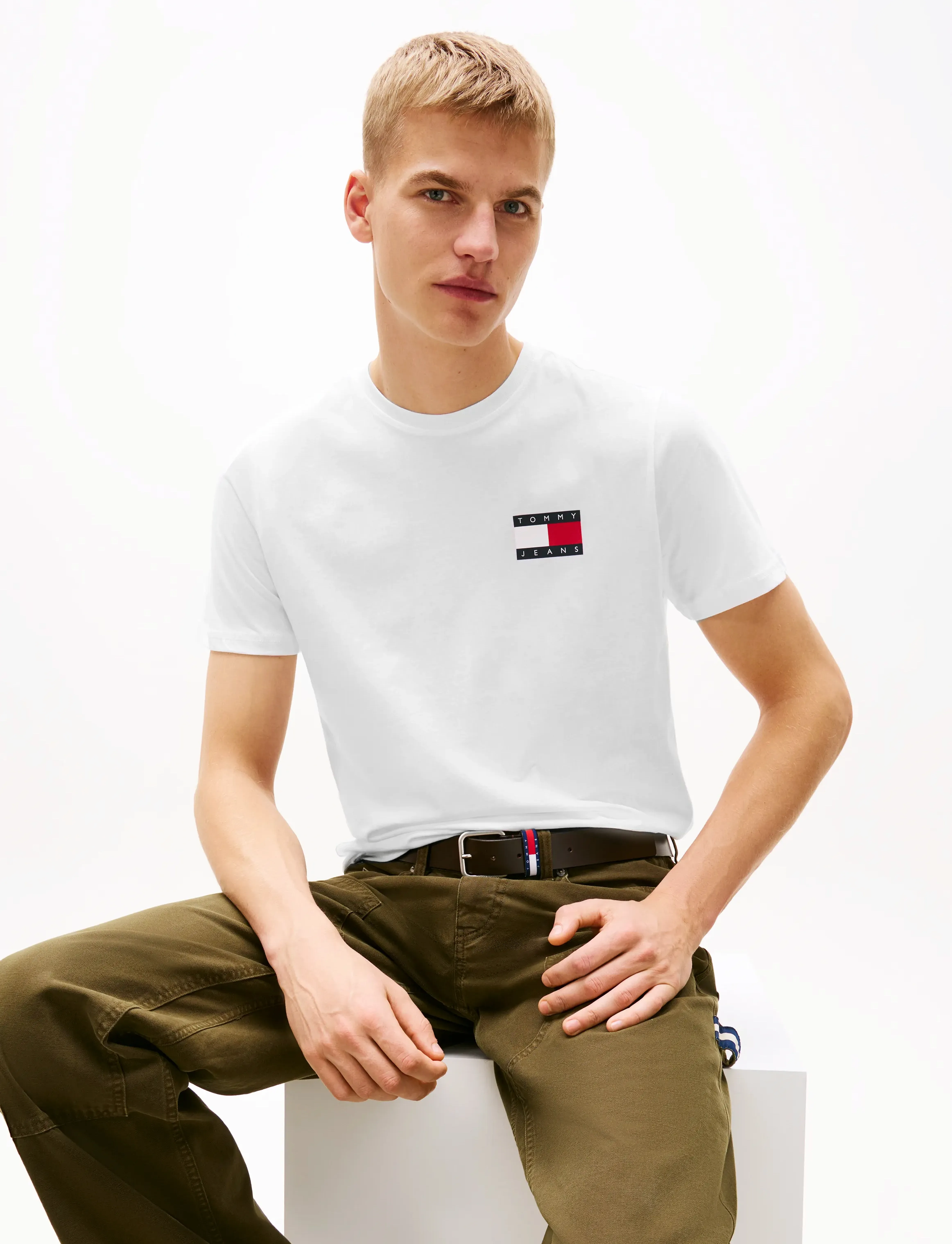 Tommy Jeans - TJM REG ESSENTIAL FLAG TEE EXT - kortærmede t-shirts - white - 5