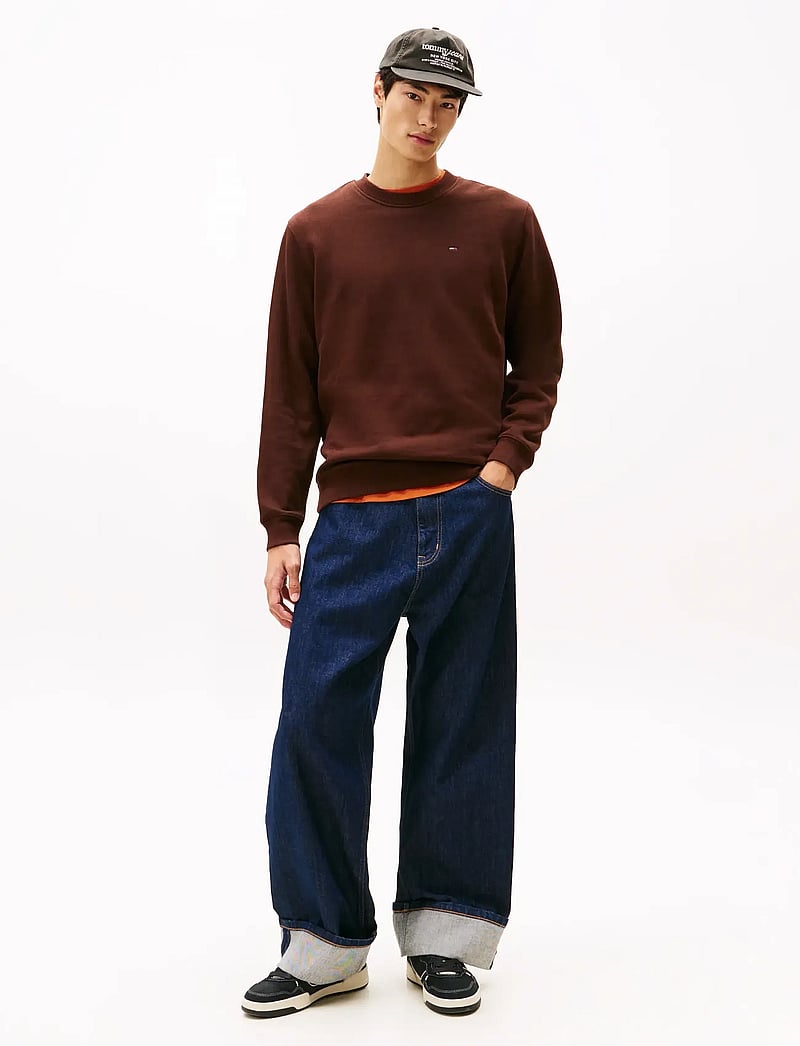 Tommy Jeans - TJM REG S FLAG CREW - urlaubsfavoriten - rich brown - 2