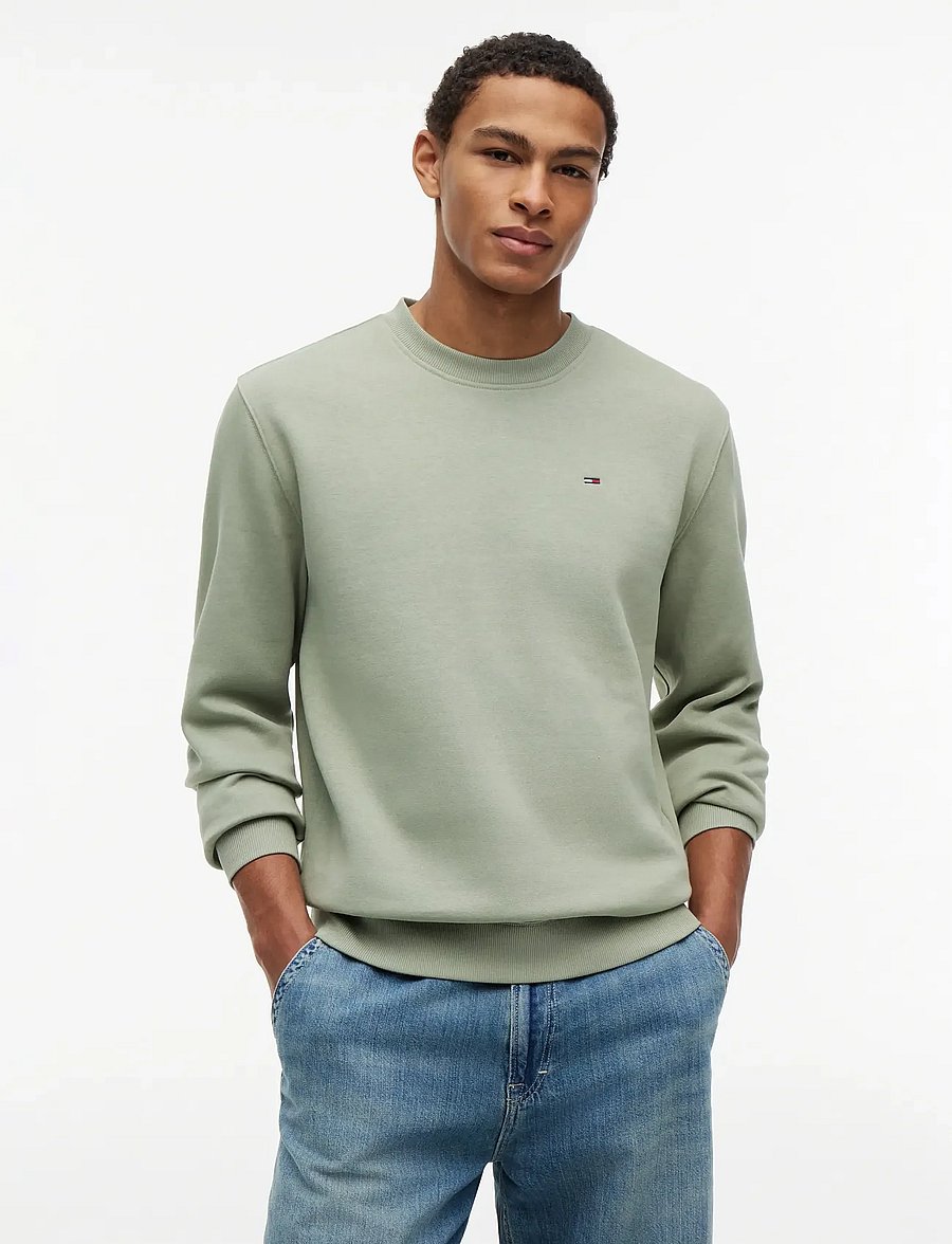 Tommy Jeans - TJM REG S FLAG CREW - feriefavoritter - spring olive - 0