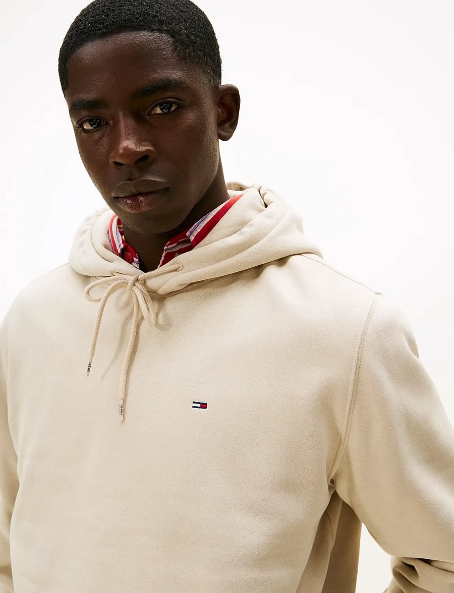 Tommy Jeans - TJM REG S FLAG HOODIE EXT - kapuutsiga pusad - gulf sand - 4
