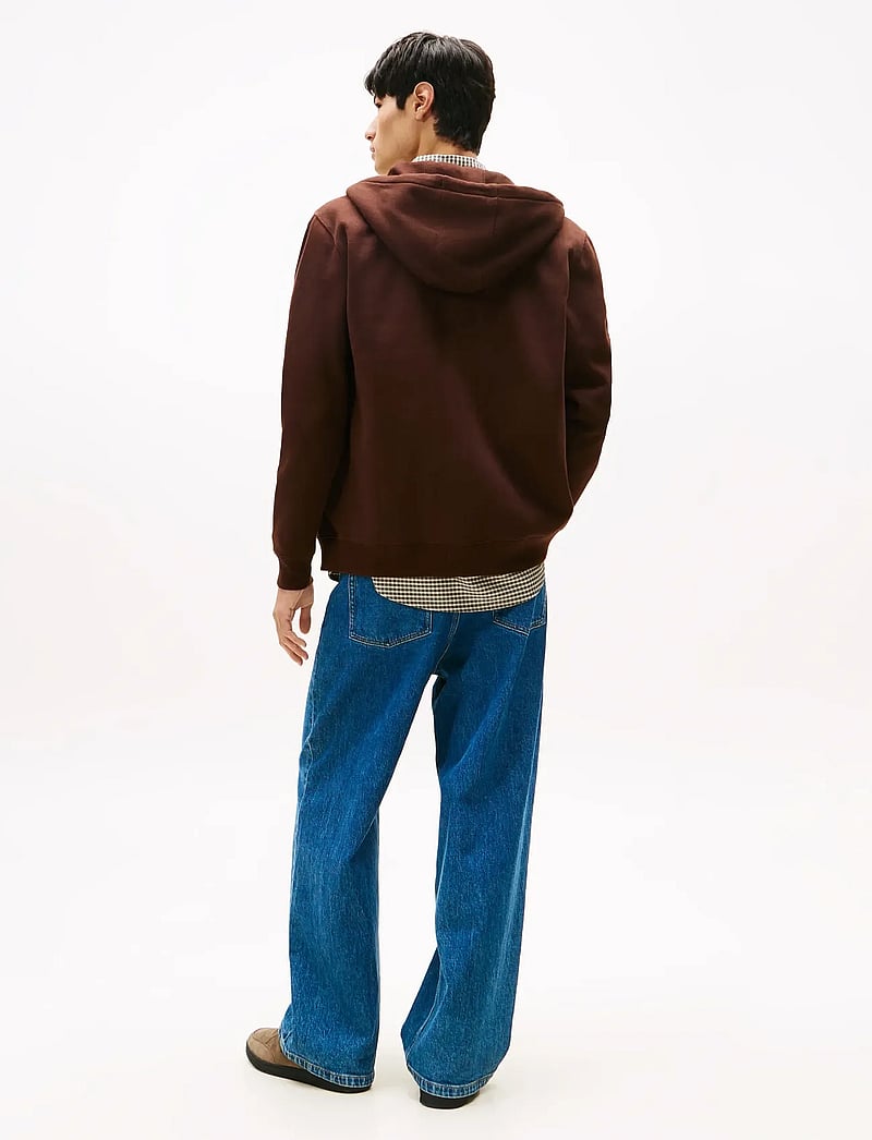 Tommy Jeans - TJM REG S FLAG ZIP THRU EXT - kapuzenpullover - rich brown - 4