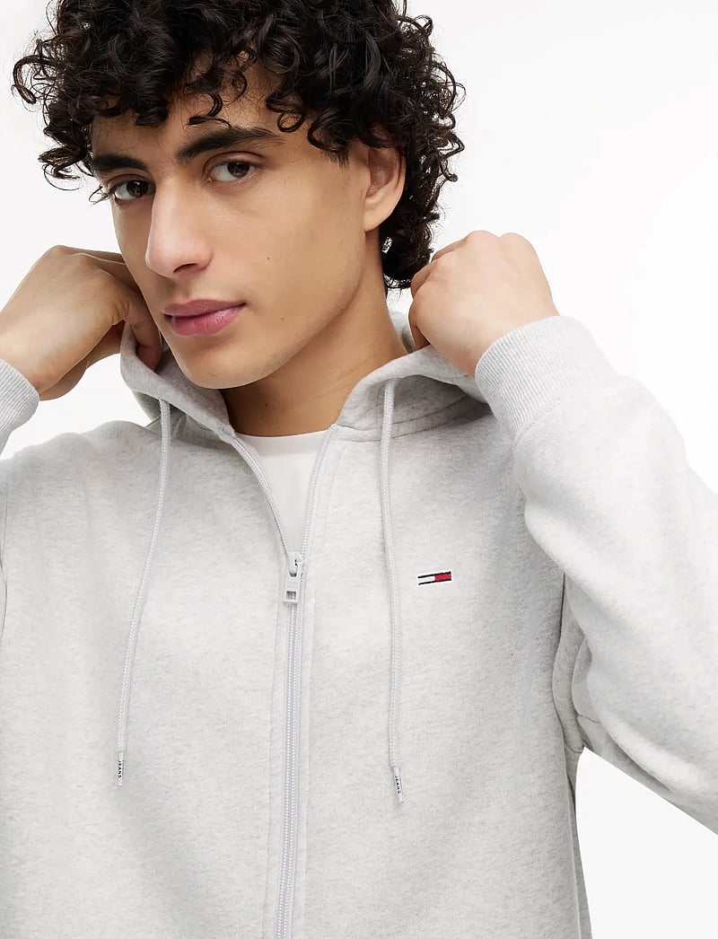 Tommy Jeans - TJM REG S FLAG ZIP THRU - kapuzenpullover - silver grey heather - 4