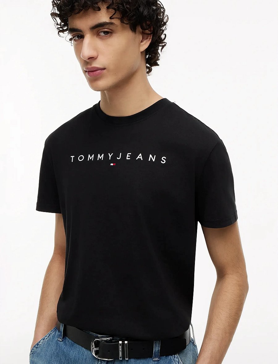 Tommy Jeans - TJM REG LINEAR LOGO TEE EXT - lühikeste varrukatega t-särgid - black - 4