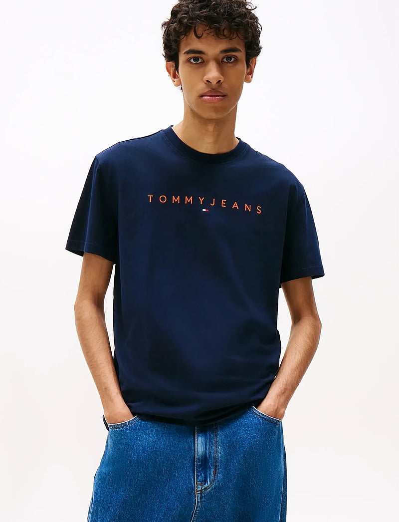 Tommy Jeans - TJM REG LINEAR LOGO TEE EXT - kurzärmelig - dark night navy multi - 0