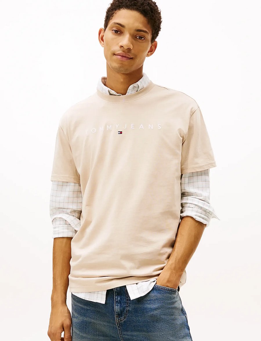 Tommy Jeans - TJM REG LINEAR LOGO TEE EXT - kurzärmelig - gulf sand - 0