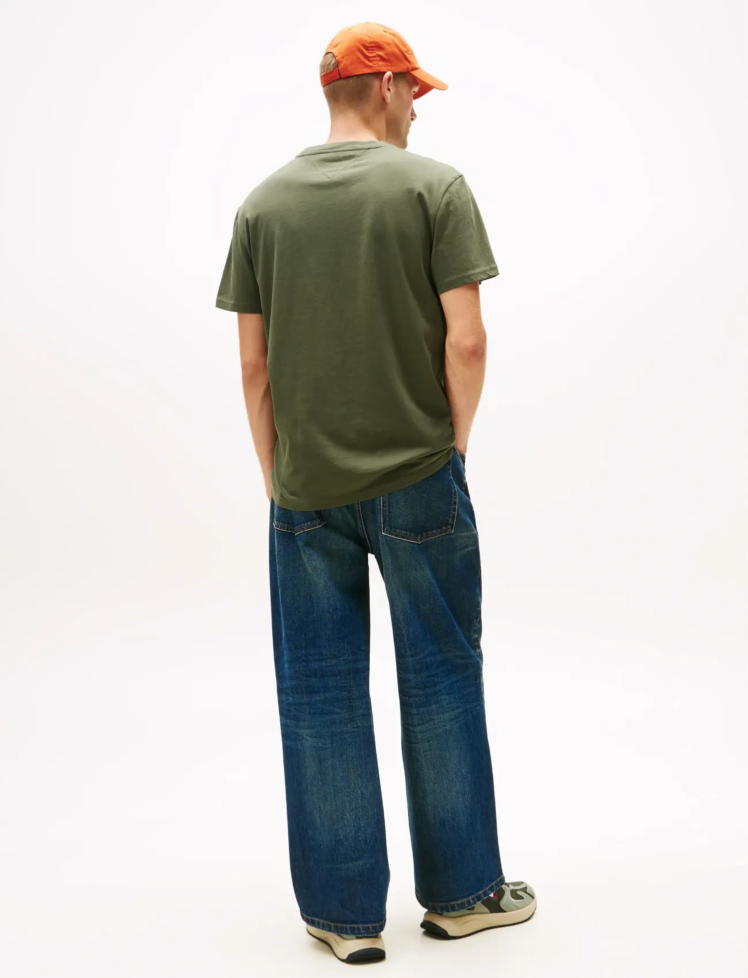 Tommy Jeans - TJM REG LINEAR LOGO TEE EXT - kortärmade t-shirts - pewter green multi - 4