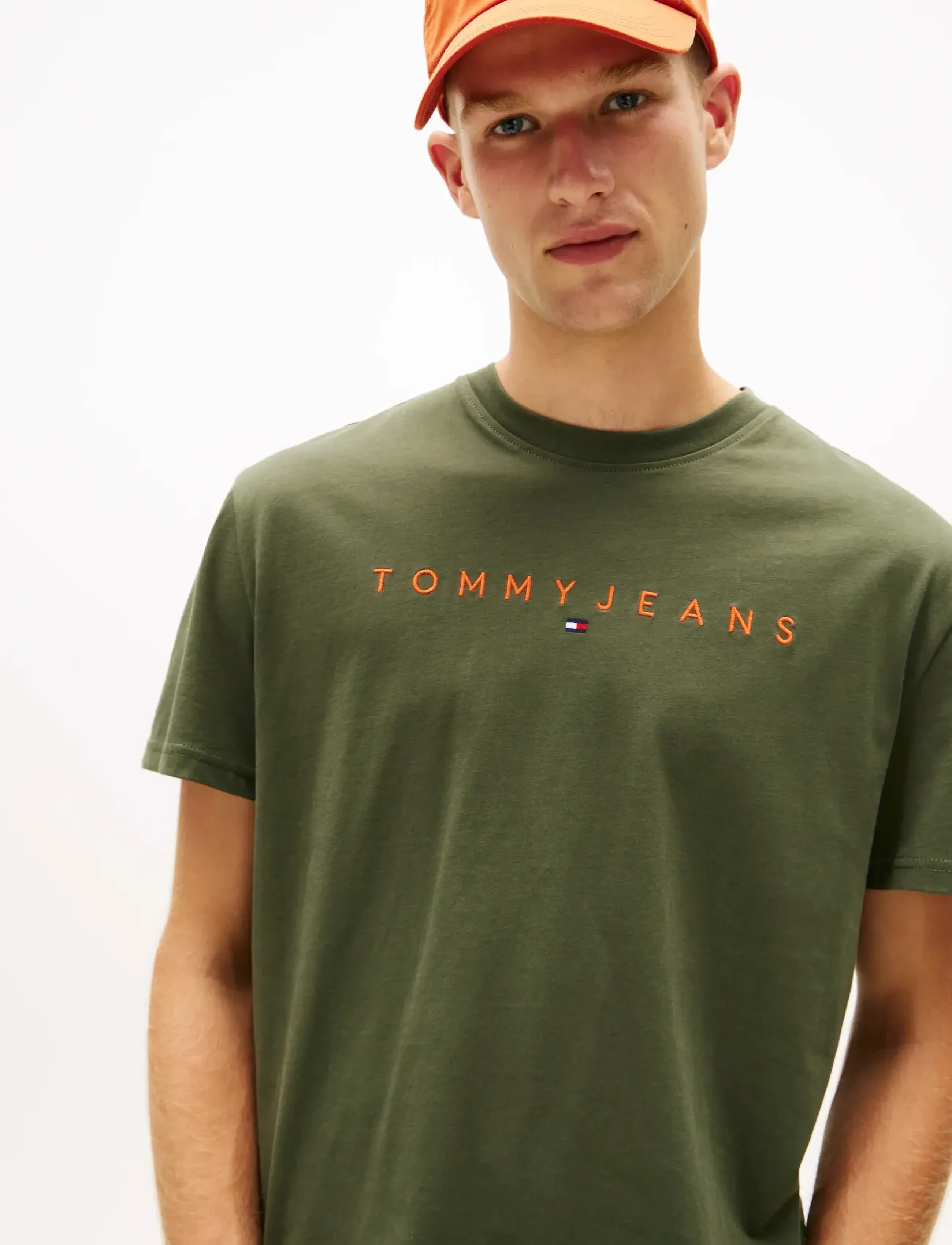 Tommy Jeans - TJM REG LINEAR LOGO TEE EXT - kortärmade t-shirts - pewter green multi - 5