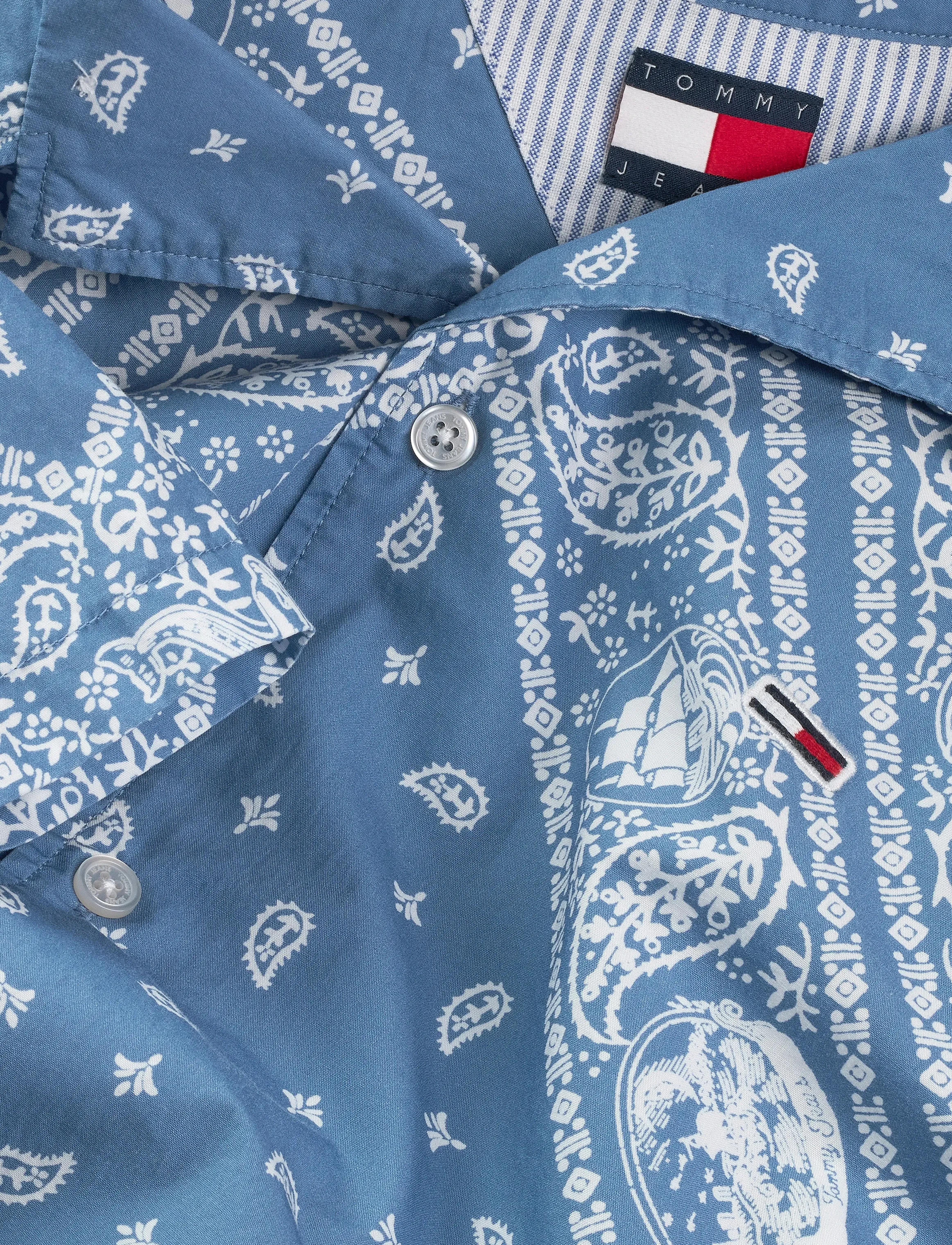 Tommy Jeans - TJM REG AOP SS SHIRT EXT - kurzarmhemden - colorado blue bandana aop - 2