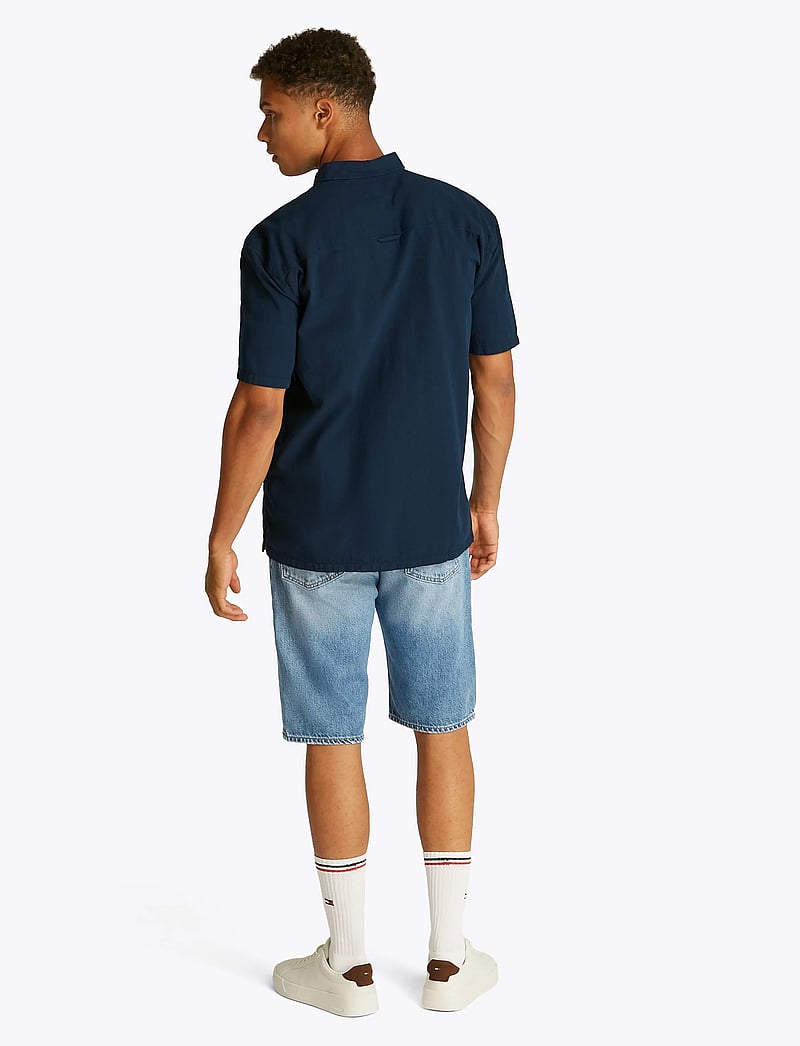 Tommy Jeans - TJM REG SEERSUCKER SS SHIRT - kortærmede skjorter - dark night navy - 3