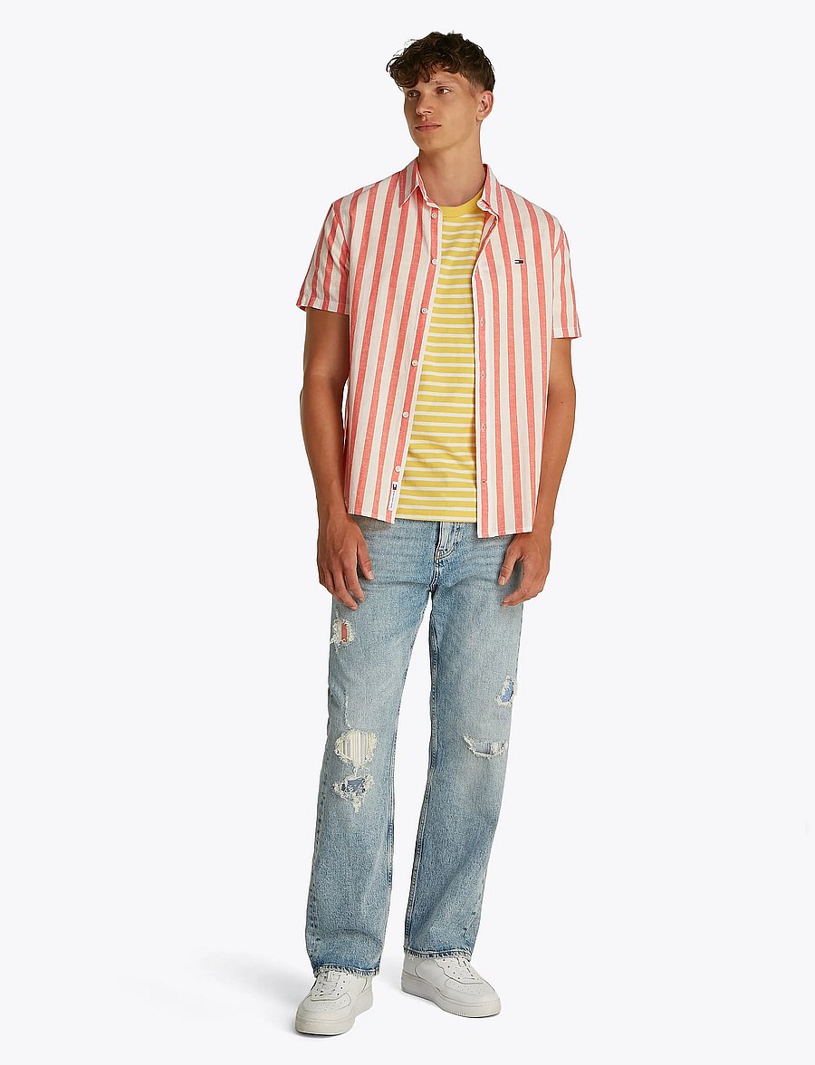 Tommy Jeans - TJM REG LINEN BLEND STP SS SHIRT - gestreifte hemden - ecru / bright vermillion - 4