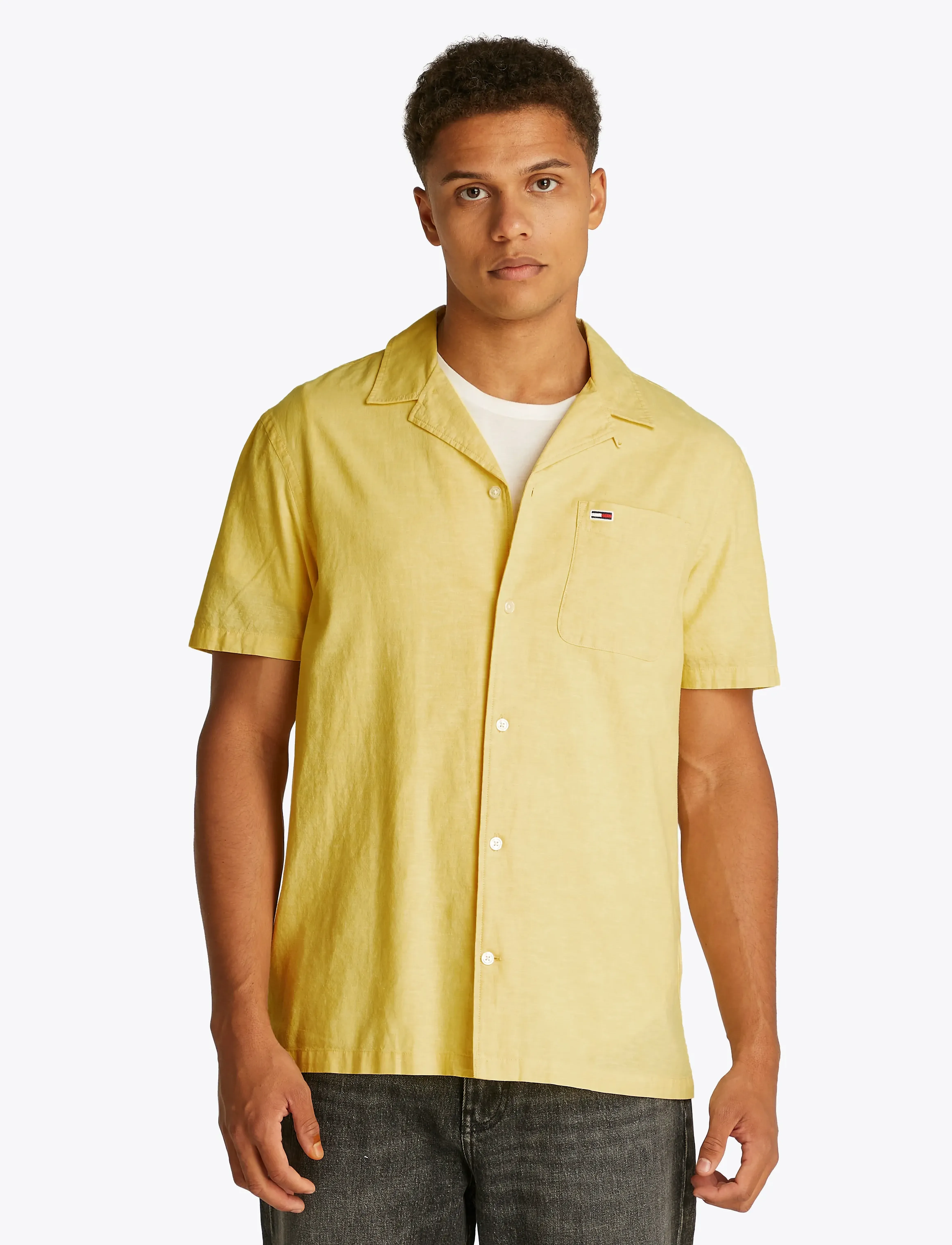 Tommy Jeans - TJM LINEN BLEND CAMP SS EXT - linneskjortor - yellow dahlia - 0