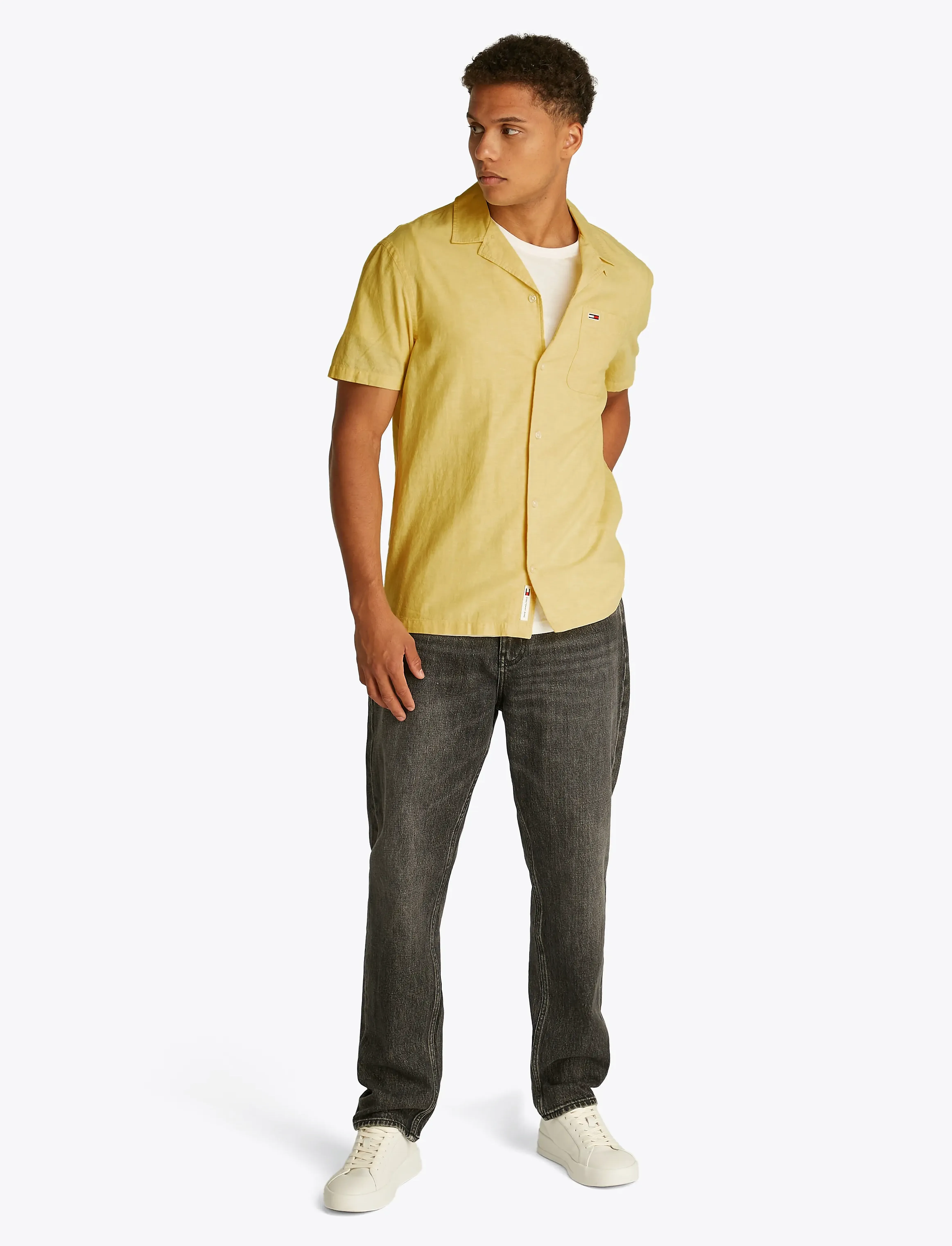 Tommy Jeans - TJM LINEN BLEND CAMP SS EXT - linneskjortor - yellow dahlia - 4